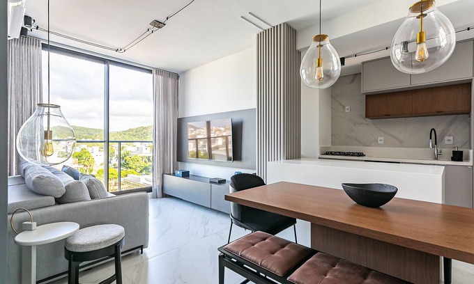 Jurere Apartment | Rooftop Pool Retreat with High-Speed Wi-Fi in Jurerê