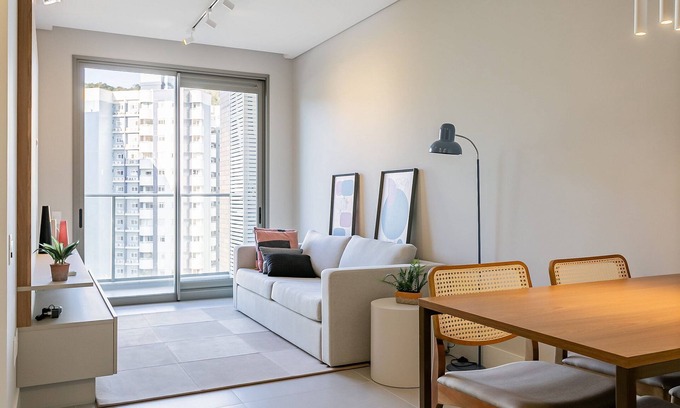 Corrego Grande Apartment | Trendy Condominium with Pool & Foodhall Access