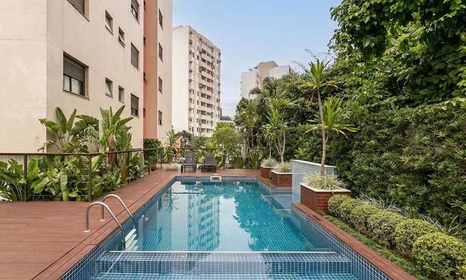 Agronomica Apartment | Modern Comfort with Wi-Fi & Pool Near Beiramar Shopping