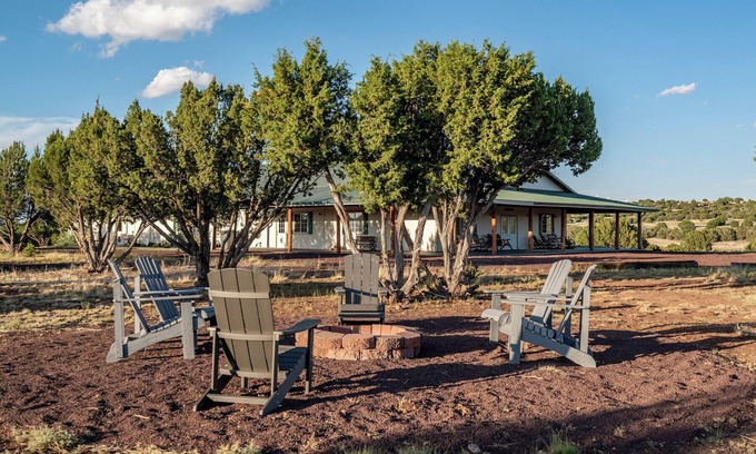 Concho Apartment | Discover a Wide Open Spaces Getaway for the Whole Family