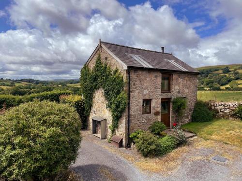 Widecombe in the Moor House | Experience Widecombe Cottage: 4-Star Stay, Rated 9.9/10