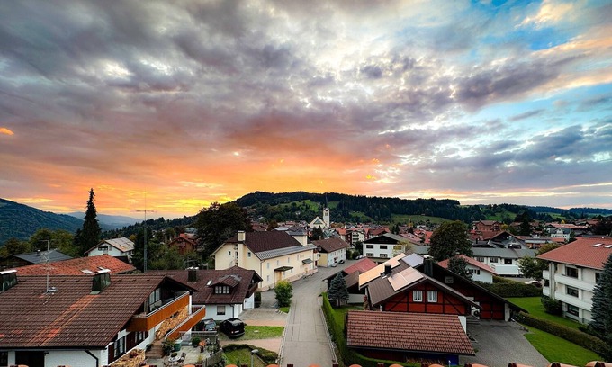Oberstaufen Apartment | Giebelblick D: Elevated Comfort with Child-Friendly Amenities
