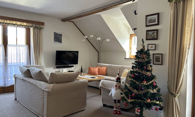 Reichenau Apartment | Wiedweg Gold: Ideal Mountain View Retreat for Outdoor Lovers
