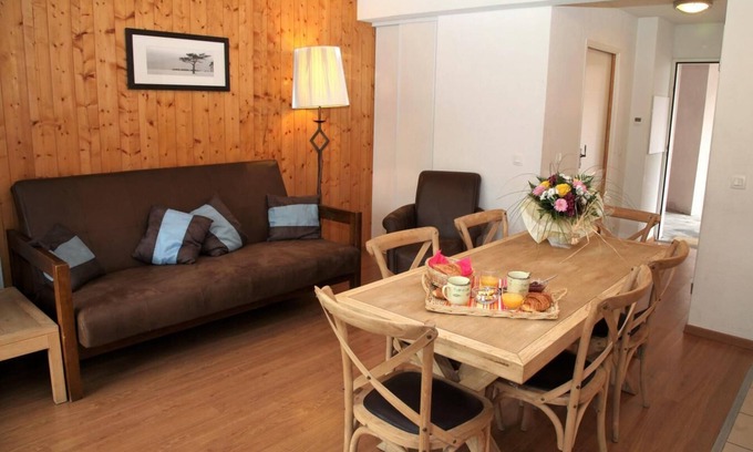 Luz-Saint-Sauveur Apartment | Guest Rated 10/10: Relaxing Stay with Pool and Spa Amenities