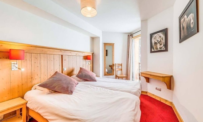 Les Almes Apartment | Wifi, 4th floor, balcony, tv, ski locker, 80m², Tignes