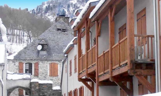 Vignec Apartment | Convenient Ground Floor Stay with Pool in Saint Lary Soulan
