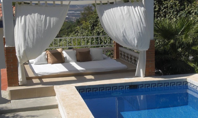 Pinos de Alhaurin Villa | Relaxing Retreat with Mountain Views and Private Pool