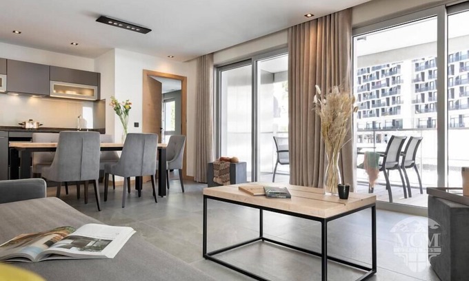 Flaine Apartment | Relaxing Retreat: Pool, Spa & Balcony near Resort Center