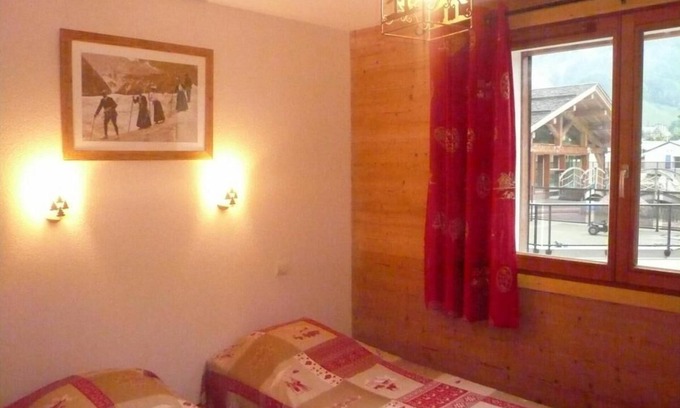 Le Grand-Bornand Apartment | Cozy Retreat at Le Grand Bornand with Pool and Balcony