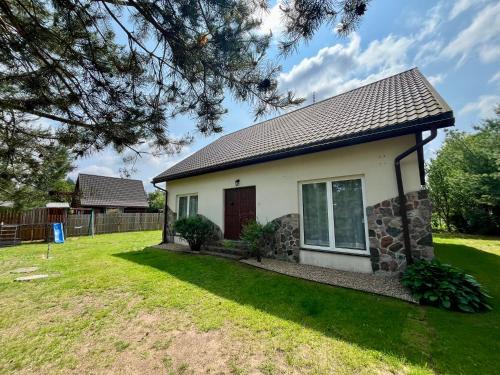 Danowskie House | Wigierska Osada: Pet-Friendly Retreat with Pool Access