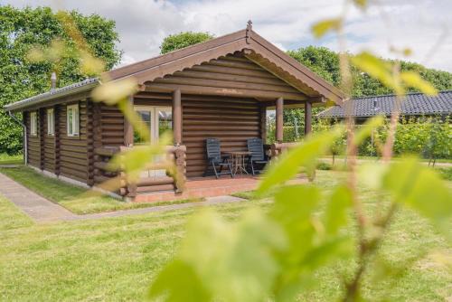 Wognum Bed & Breakfast | Welcoming Wijngaard Saalhof: Family-Friendly Getaway