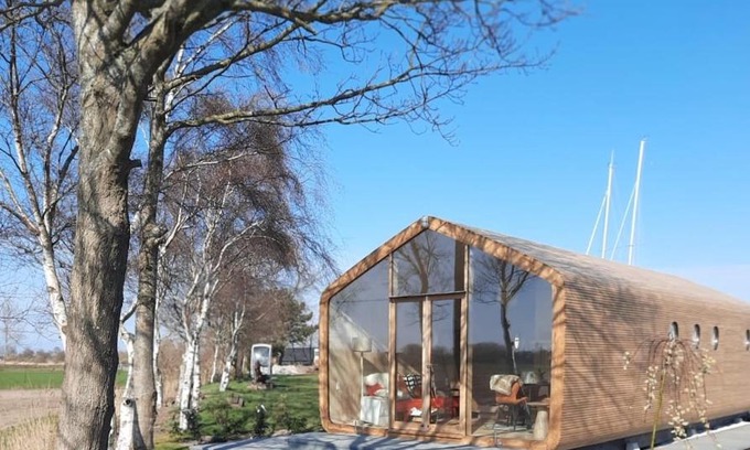 Stavoren House | Family-Friendly Wikkelhuis 30 with Top Guest Ratings