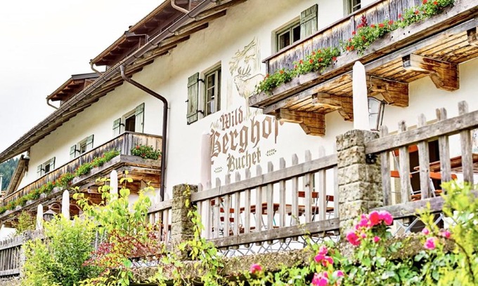 Bernried Hotel | Discover Wild-Berghof Buchet: Pet-Friendly Retreat