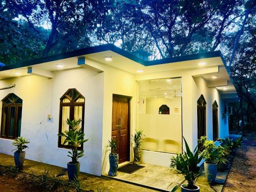 Inamaluwa Hotel | Wild Blossom Sigiriya