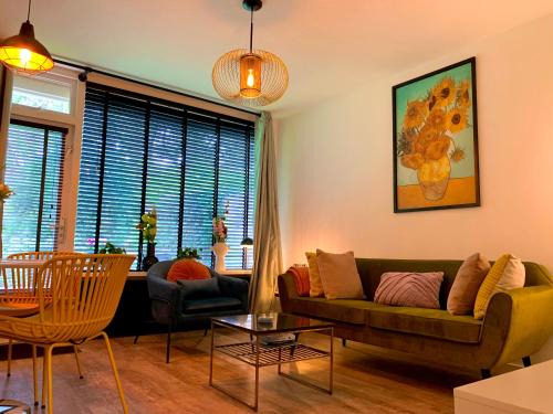 Otterlo House | Wilde Moeflon: Experience Nature's Beauty and Tranquility