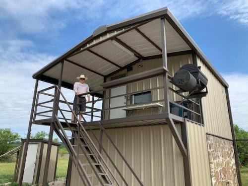 Jacksboro House | Discover Wilderness Roost on Lake Godstone - 10/10 Rated Stay