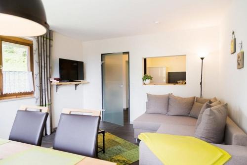 Rofleuten Apartment | Family-Friendly Wildgrün Maxi Lodge: Rated 8/10 for Comfort