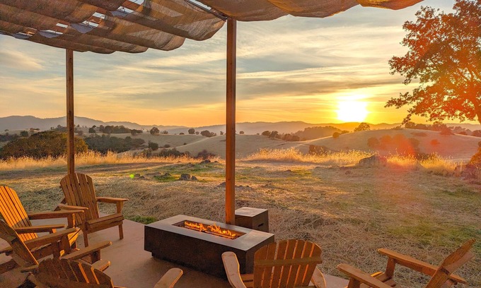 Mariposa RV Rental | Welcoming Wildhaven Yosemite: Family-Friendly with Breakfast