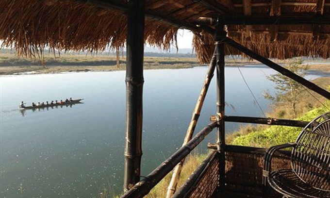 Sauraha Resort | Family-Friendly Wildlife Adventure Resort with Dining Options