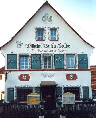 Ebergotzen Hotel | Welcoming Wilhelm Busch Stube: Family & Pet-Friendly Stay
