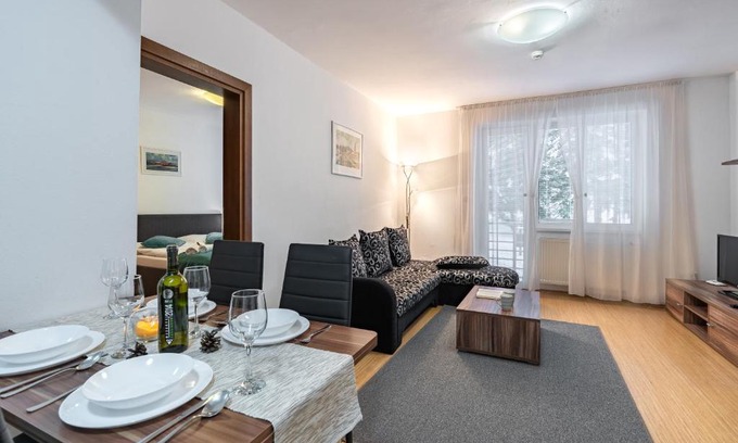 Tatranska Lomnica Apartment | Explore Wili Tatry Apartments: Pet-Friendly & Spa Retreat