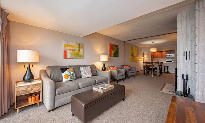 Mountainside Condo | Relaxing Lakefront Condo: Will O' The Wisp 101B Awaits
