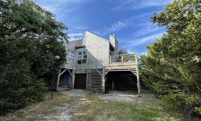 Hatteras Cottage | Discover Will's Hideaway: Secluded, Pet-Friendly Retreat