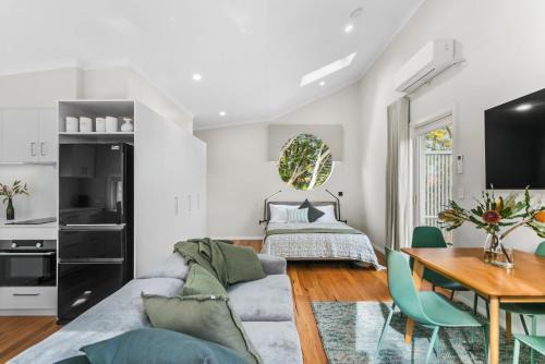 Nedlands Apartment | Guest Rated 10/10 - WILL56 Gumtree Studio Retreat