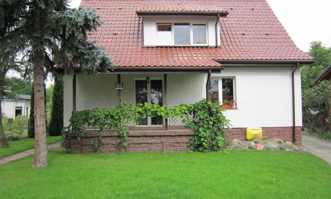 Ciechocinek House | Willa Bartek: Highly Rated, Family & Pet-Friendly Getaway