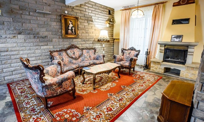 Krynica-Zdroj Resort | Willa Flora: Pet-Friendly Retreat with Breakfast Included