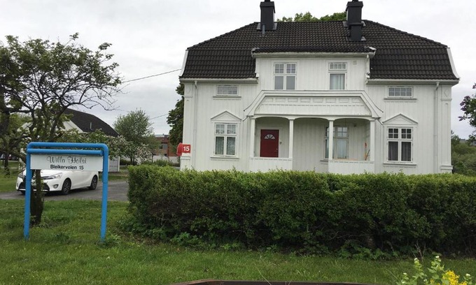 Asker House | Budget-Friendly Stay at Willa Holst - Great Location