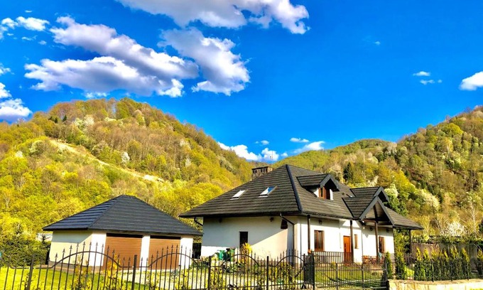 Polany House | Guest Rated: 9.8 at Willa Jagoda - Cozy Mountain Retreat