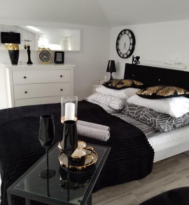 Ustka House | Pet-Friendly Escape at Willa La Mer with Pool & Hot Tub
