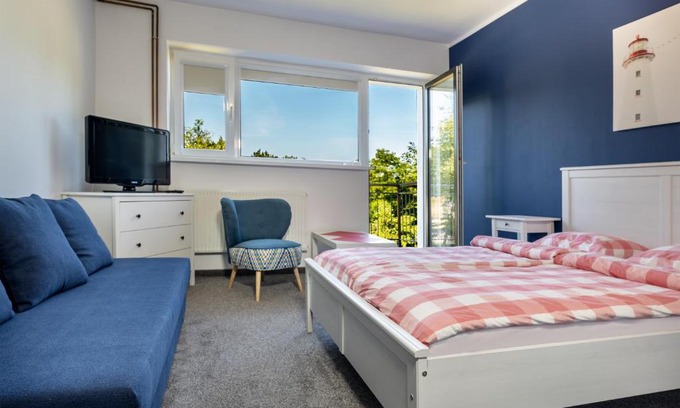 Jastrzebia Gora Resort | Budget-Friendly Willa Malinka: Guest Rated 9.4/10
