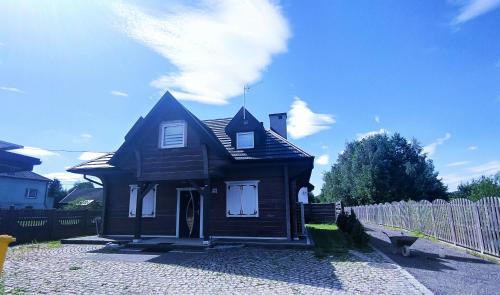 Wadowice Apartment | Charming Willa Myśliwska with Pool near Zator and Energylandia
