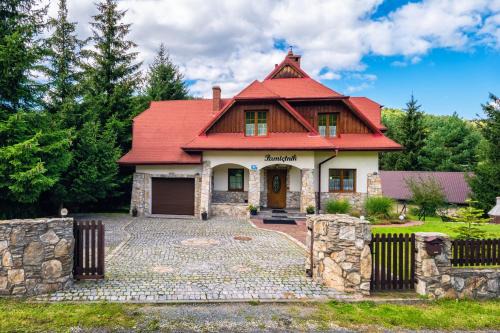 Stronie Slaskie Villa | Willa Pamiętnik: Pet-Friendly Oceanfront Escape with 9.6 Rating