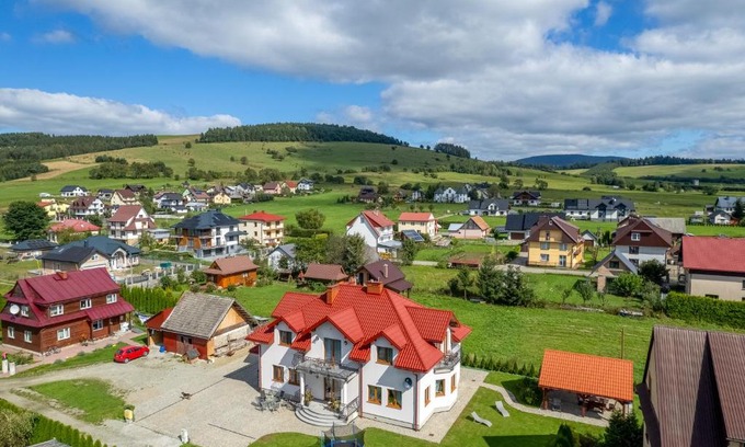Krynica-Zdroj House | Exceptional Family Retreat at Willa u Alicji i Jana