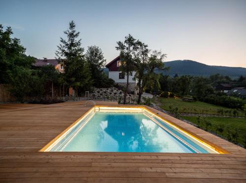 Bystrzyca Kłodzka Bed & Breakfast | Pet-Friendly Willa Wzgórze Poręba with Pool & Ocean View