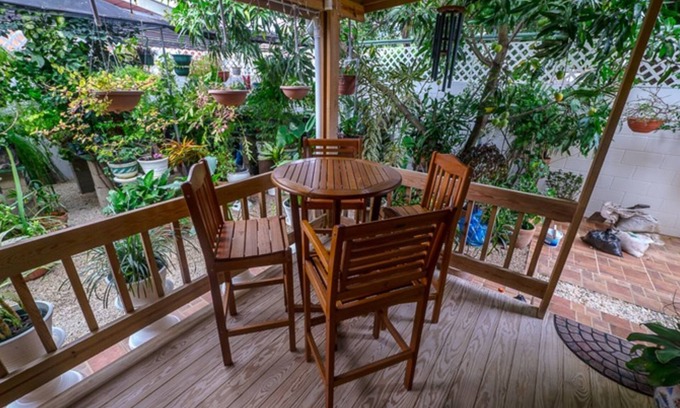 Tunapuna Bed & Breakfast | Inviting Willard's Bed and Breakfast: Family-Friendly Getaway