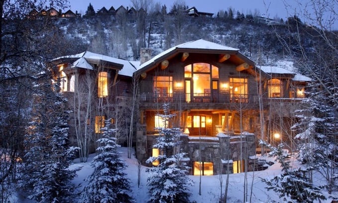 Aspen House | Experience Willoughby Way: Aspen Mountain Views & Spa Retreat