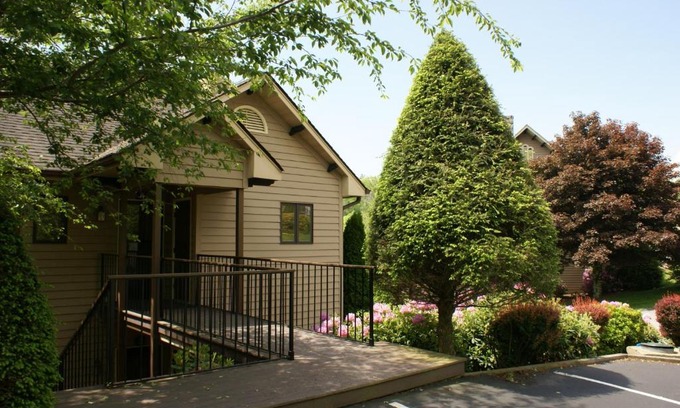 Blowing Rock Apartment | Relaxing Retreat at Willow 3 Chetola Resort Condo