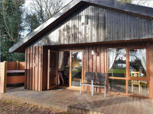 York House | Pet-Friendly Retreat at Willow Lodge with Hot Tub
