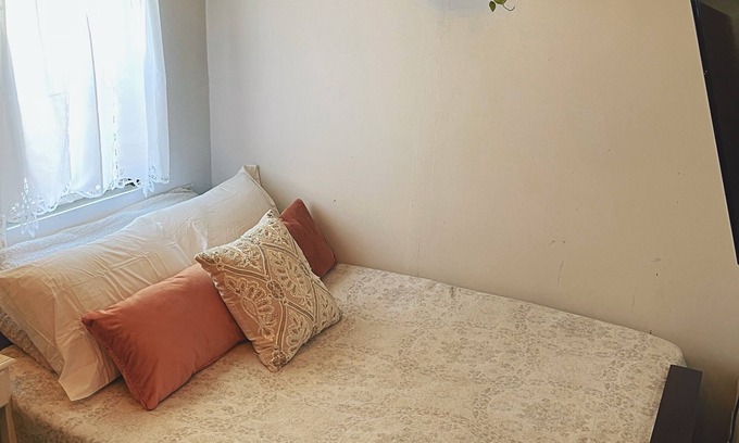 Salem Cottage | Enjoy Family-Friendly Stays at Willow Tree Cottage