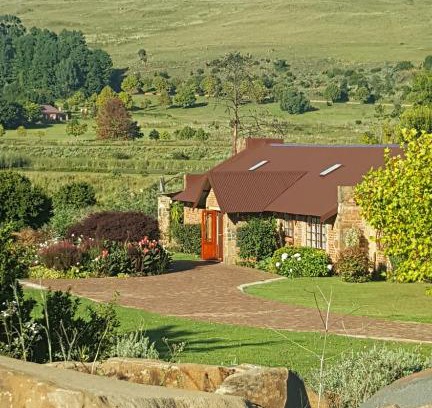 Dullstroom House | Experience Willow Weir Cottage: Top-Rated Family Retreat