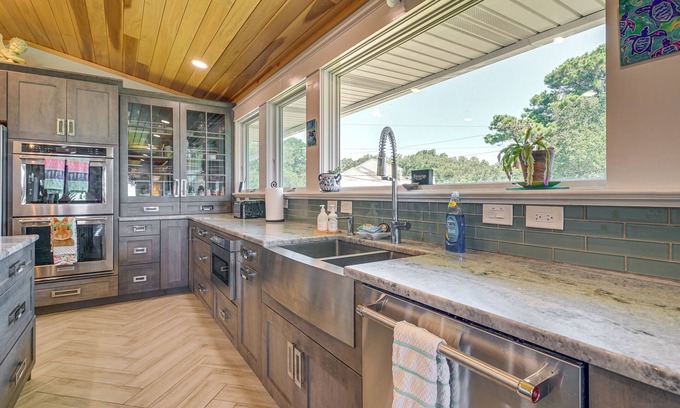 Wilmington House | Unforgettable Wilmington Getaway with Dock & Ocean View
