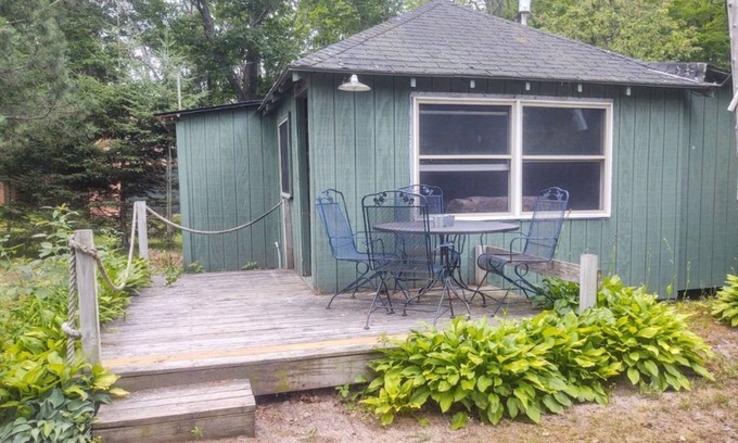Algoma District Cabin | Wilson Klub - Waterfront Cabin with Oceanfront Views