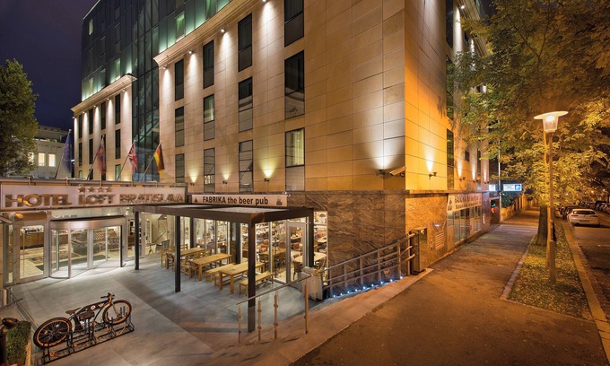 Old Town Hotel | Discover Wilson Palace: Guest Rated 9.8 with Unique Amenities