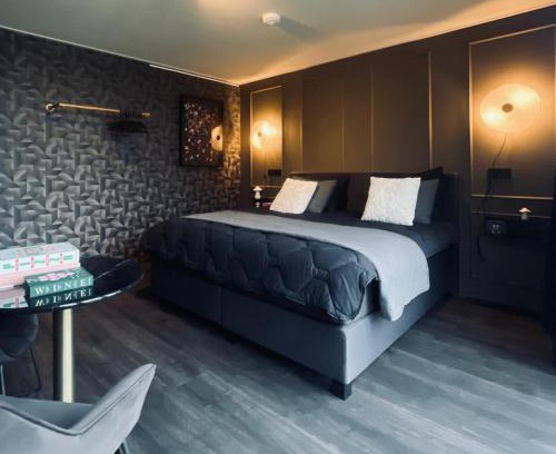 De Waal Bed & Breakfast | Wiltsangh Texel Tuinsuite Black