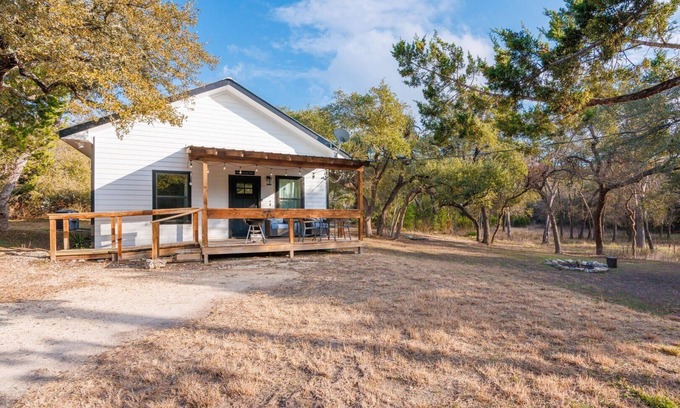 Wimberley House | Wimberley Woods - 2/1 with loft, sleeps 6, firepit