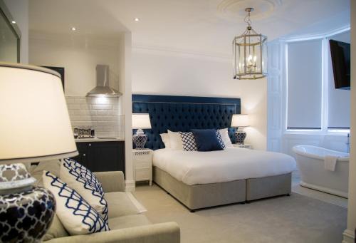 Preston Hotel | Experience Winckley Stays: Family-Friendly with Hot Tub